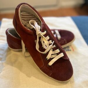 Taos Retro Star Suede Sneaker Shoe, Size 9 Burgundy Red